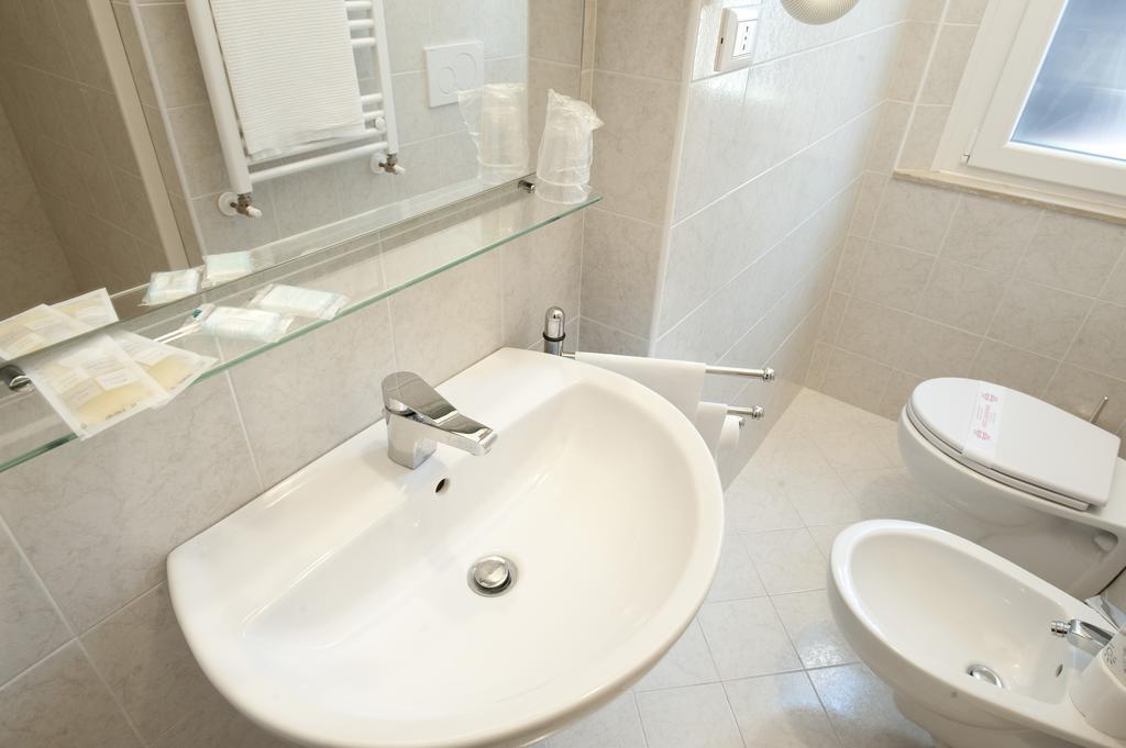 Hotel Gardenia Forlì Extérieur photo